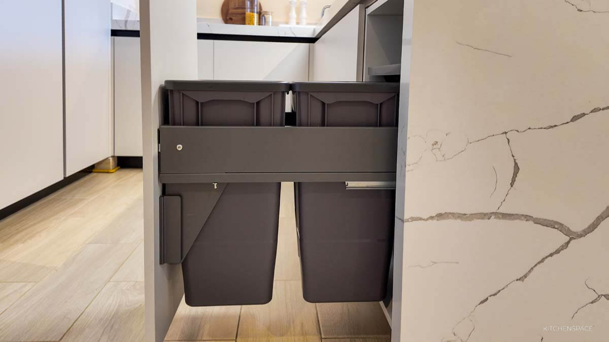 Minimalist Marble Kitchen